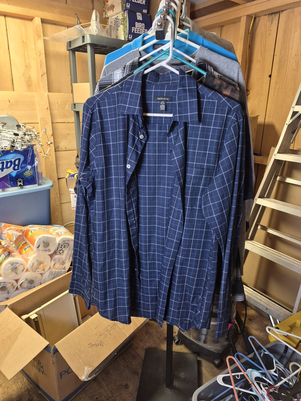 Van Heusen Navy Windowpane Button-Up Shirt Bin 38
